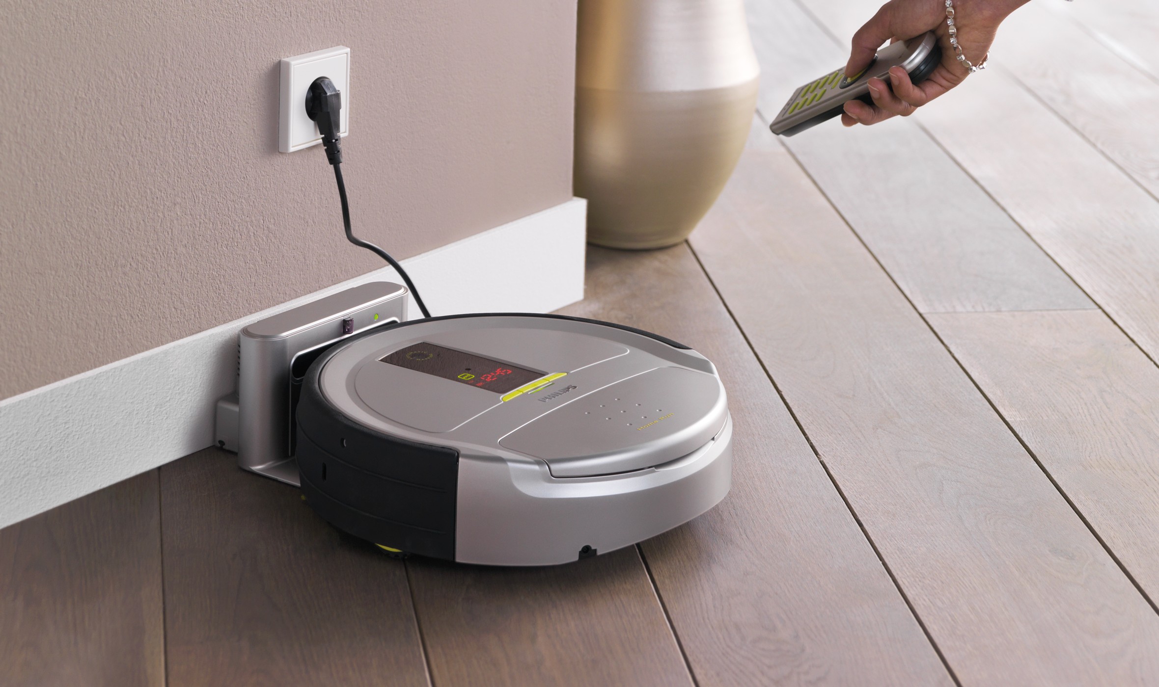 360 робот пылесос vacuum cleaner. Автоматический робот-уборщик. Робот уборщик помещений. Робот пылесос встраиваемый в стену. Маленький робот уборщик.